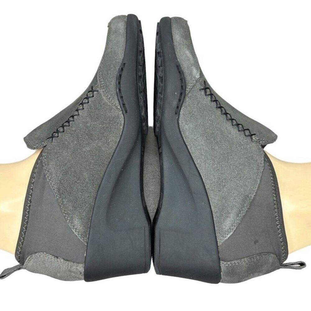 Aerosoles Gray Suede Black Accent Slip on Mid Wedge Bootie Womens Size 7 M - Picture 5 of 11
